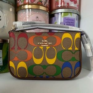 Nolita 15 In Rainbow Signature Canvas